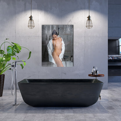 #10 Emilia – Private Moments