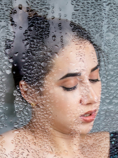 #02 Emilia – Private Moments