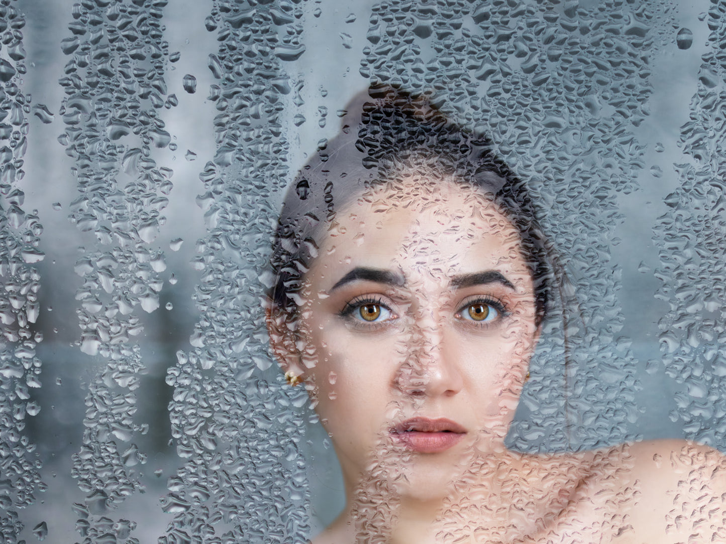 #04 Emilia – Private Moments