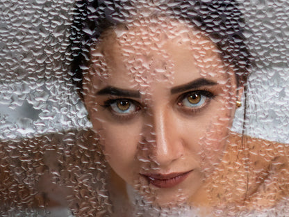 #09 Emilia – Private Moments